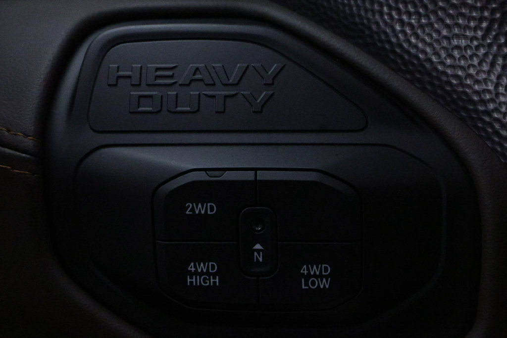 Used 2025 RAM 2500 Limited AWD/4WD image 25