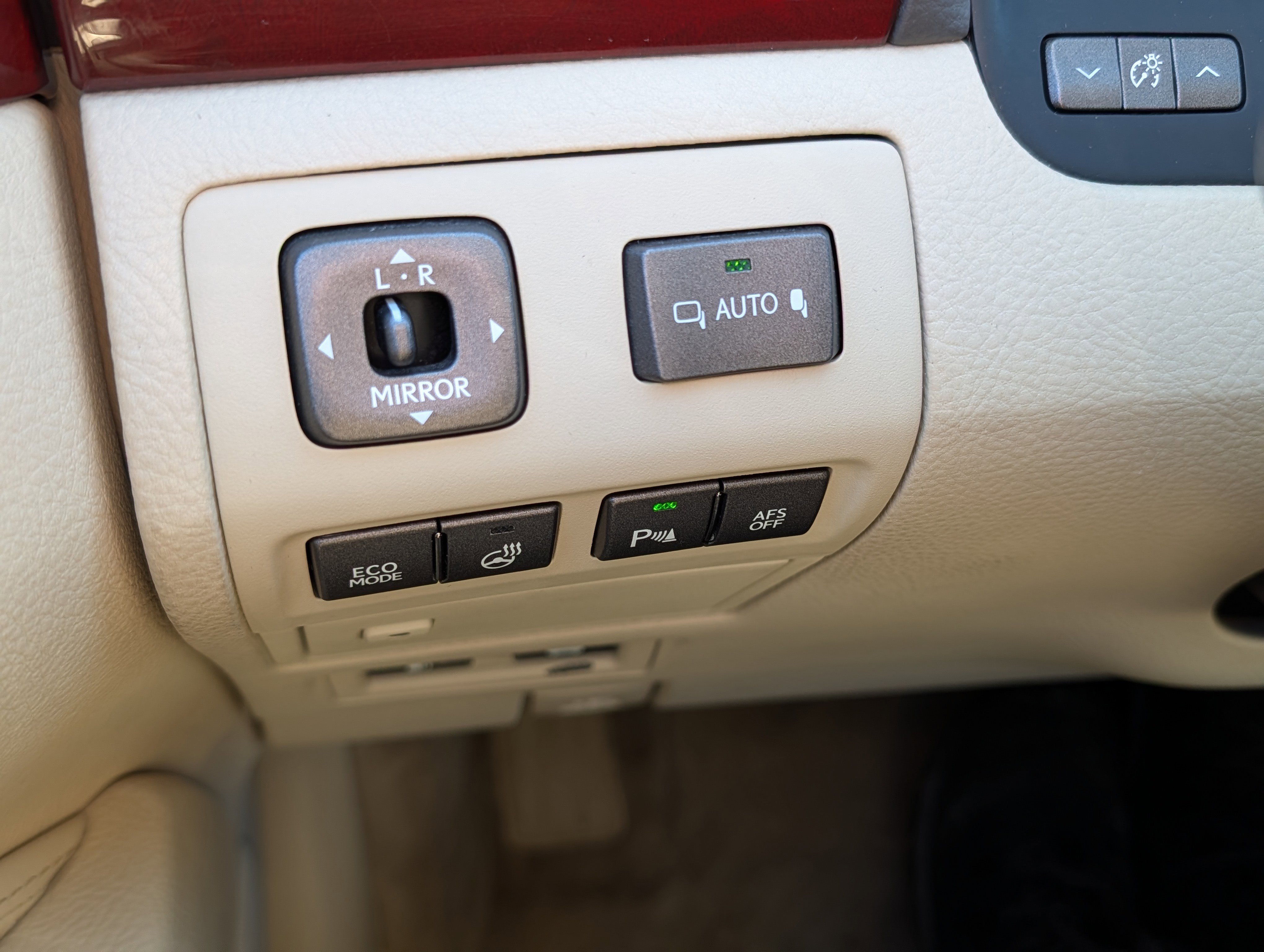 Used 2010 Lexus LS 460 AWD image 26