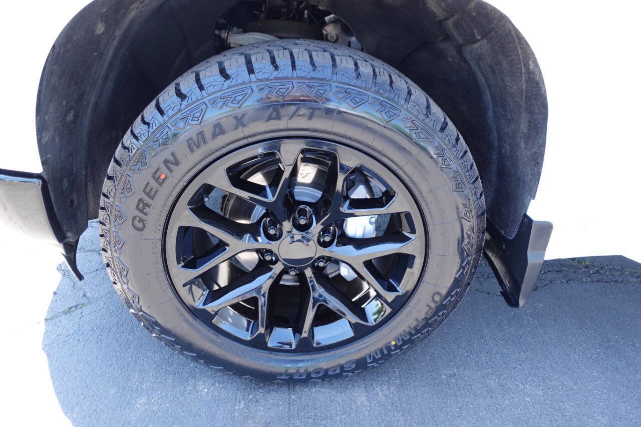 Used 2024 Chevrolet Silverado 1500 W/T w/ WT Value Package AWD/4WD image 55
