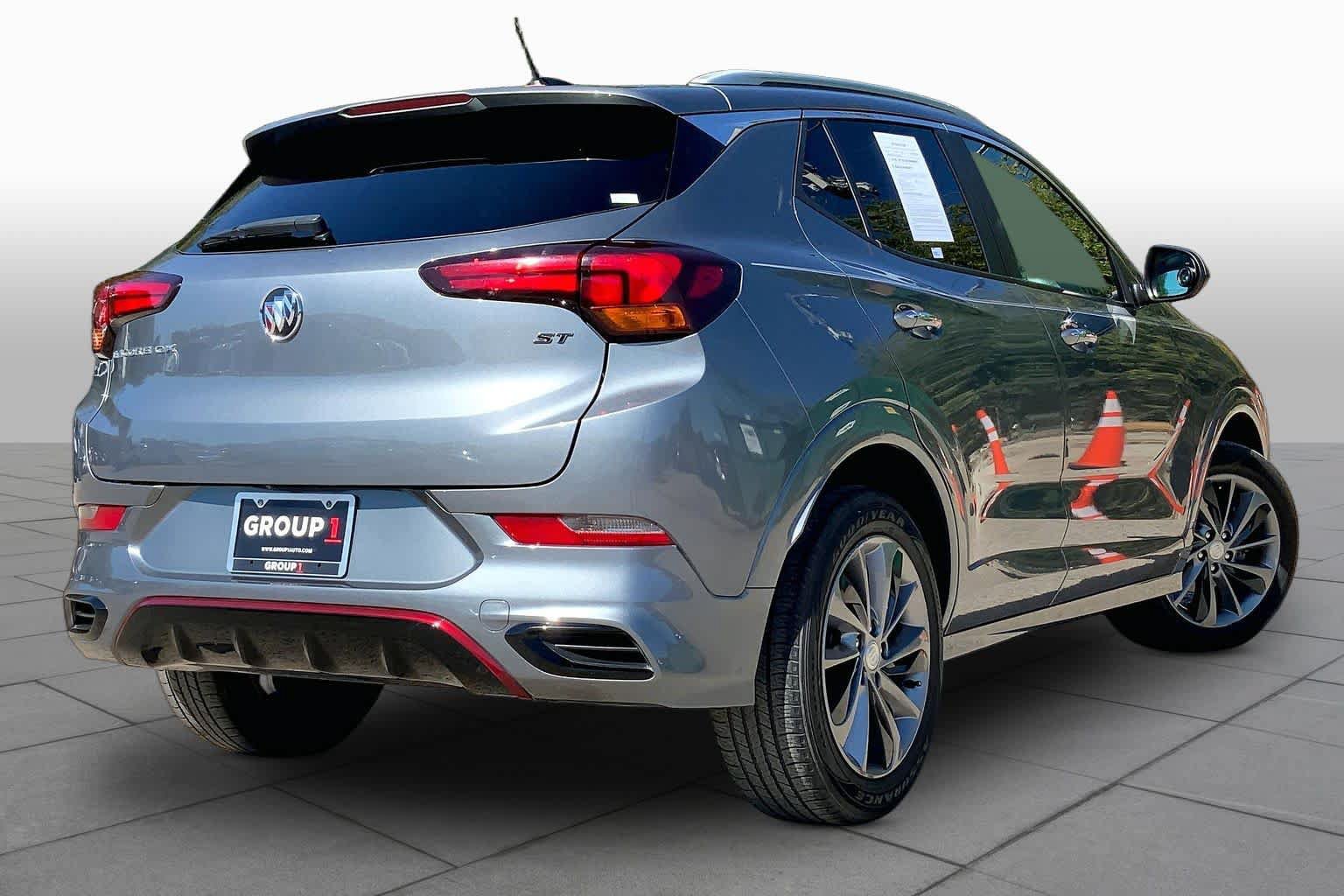 Used 2022 Buick Encore GX Select w/ Sport Touring Package FWD image 13