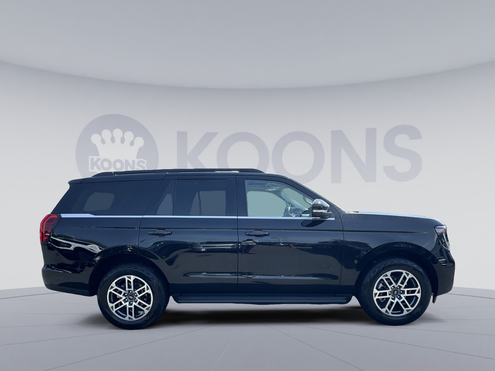 Certified 2025 Ford Expedition Active AWD/4WD image 12