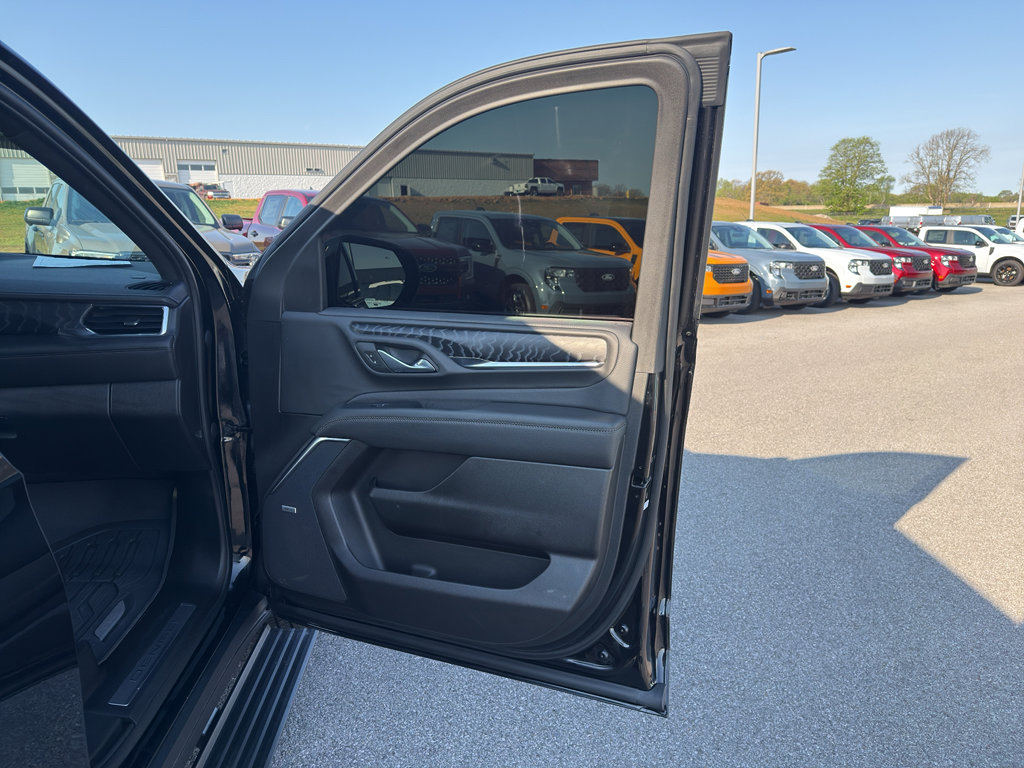 Used 2023 GMC Yukon Denali AWD/4WD image 22