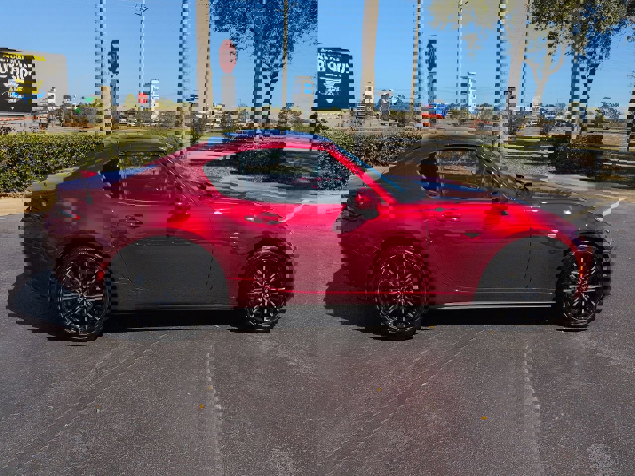 Used 2024 MAZDA MX-5 Miata RF Grand Touring image 3