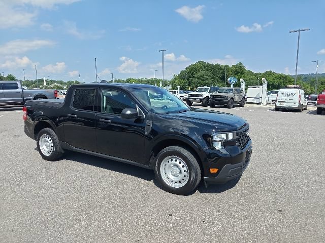Used 2025 Ford Maverick XL FWD image 1