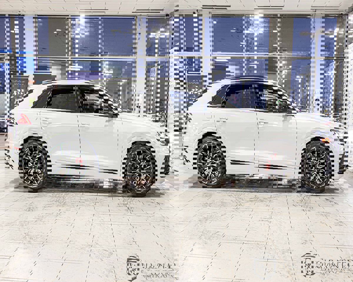Used 2023 Audi SQ8 Premium Plus w/ Executive Package image 9