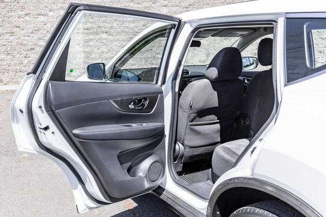 Used 2016 Nissan Rogue S AWD/4WD image 20