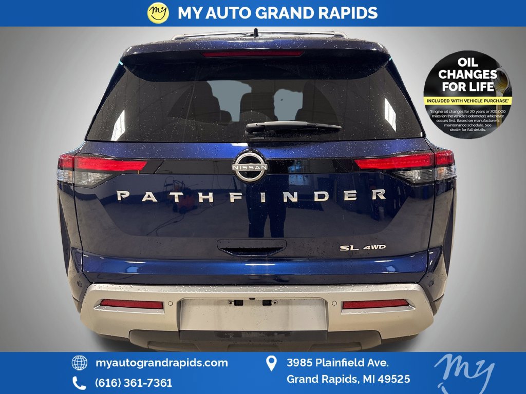 Used 2025 Nissan Pathfinder SL AWD/4WD image 6