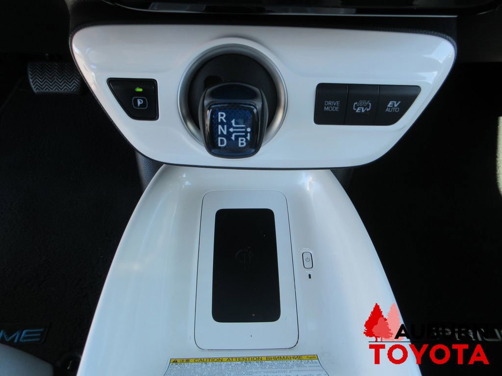 Used 2017 Toyota Prius Prime Advanced w/ Preferred Accessory Package image 16