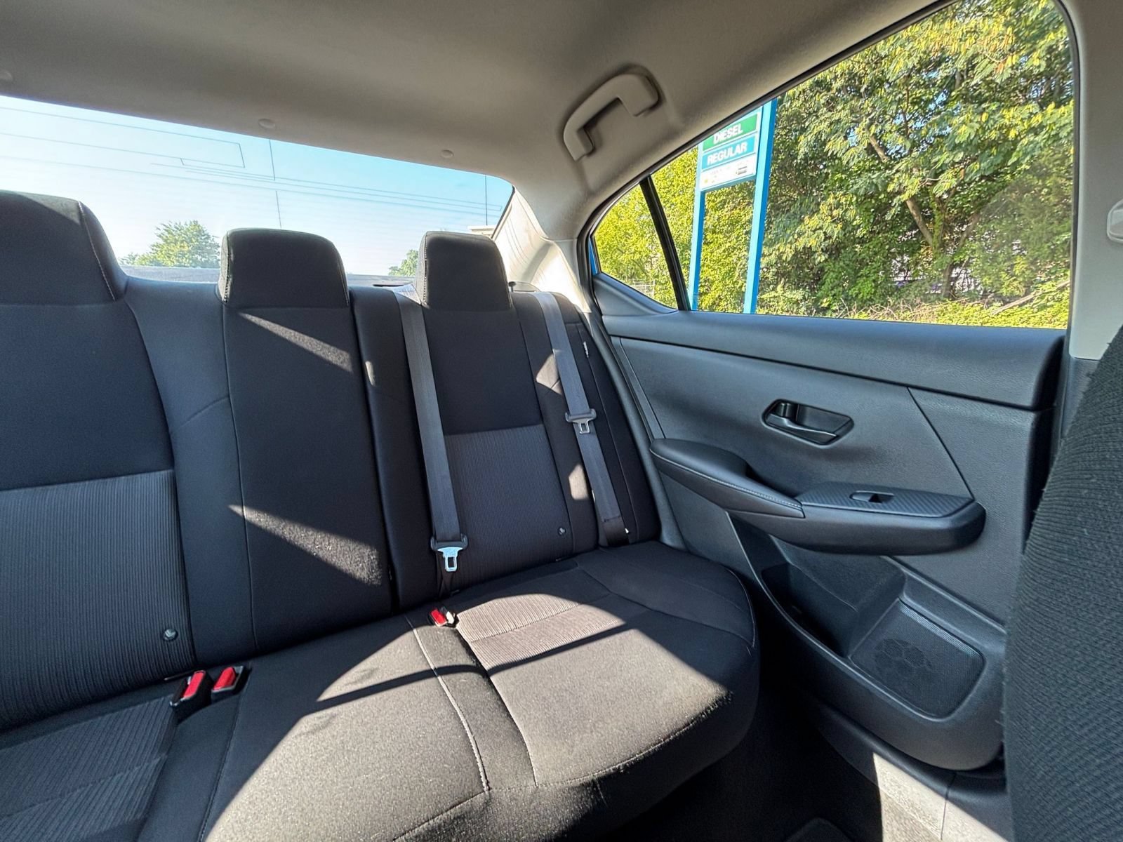Used 2025 Nissan Sentra SV FWD image 30