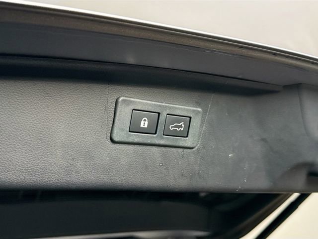 Used 2024 Subaru Outback Premium image 12