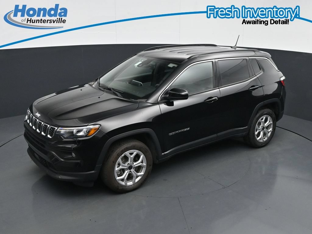 Used 2025 Jeep Compass Latitude AWD/4WD image 19