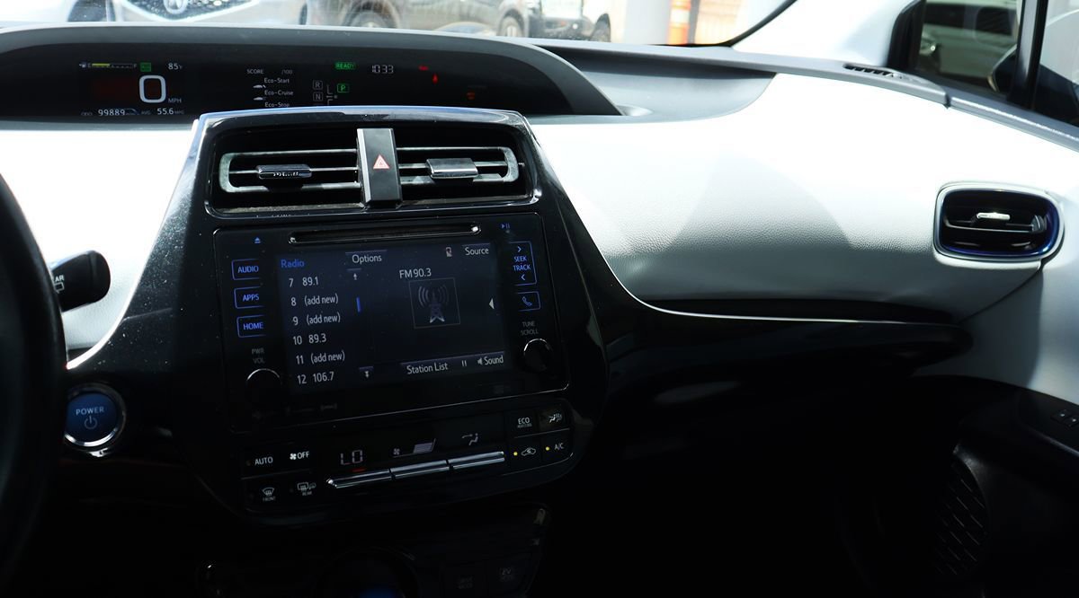 Used 2016 Toyota Prius Three Touring FWD image 43
