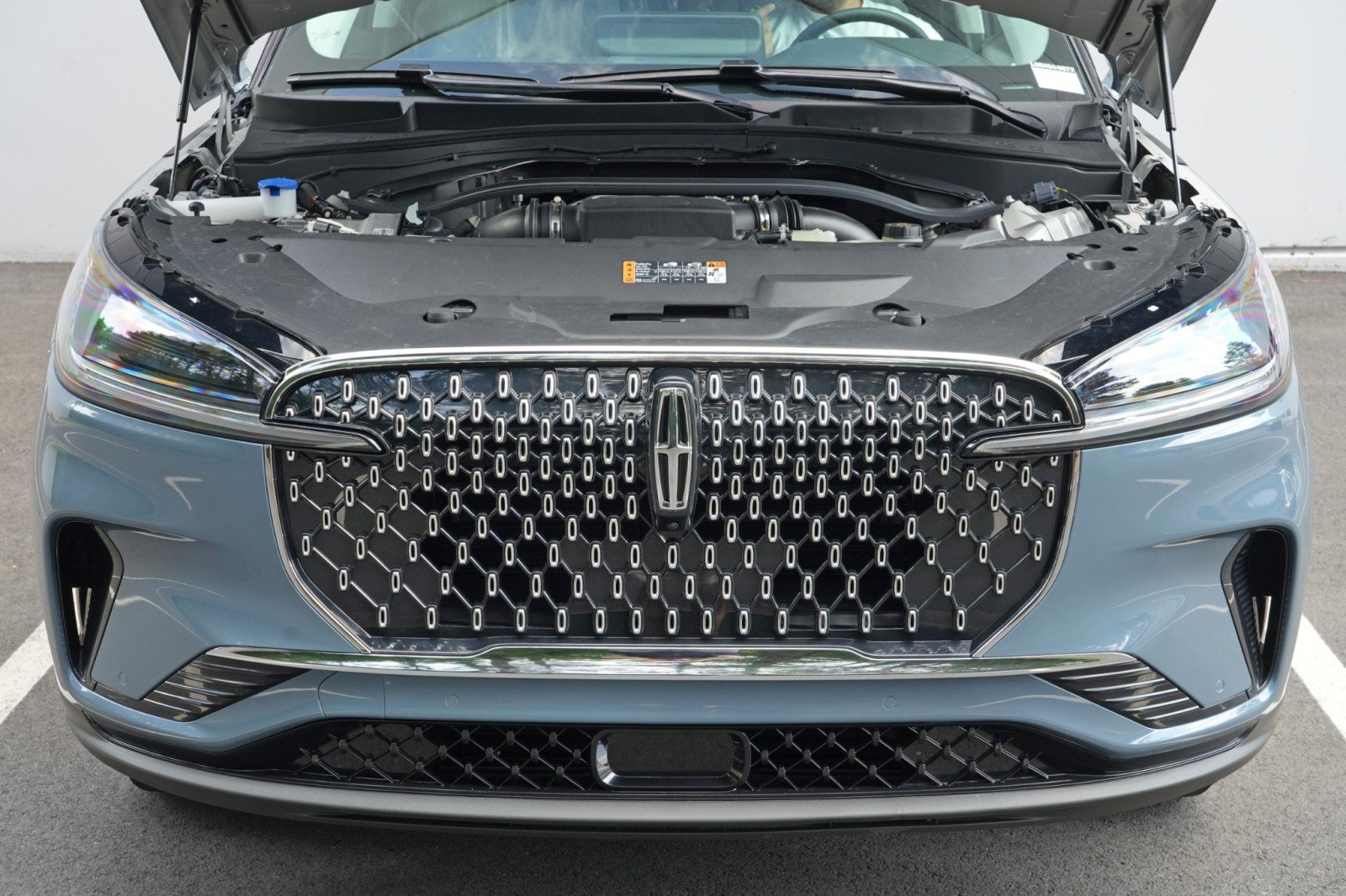 Used 2026 Lincoln Aviator AWD image 8