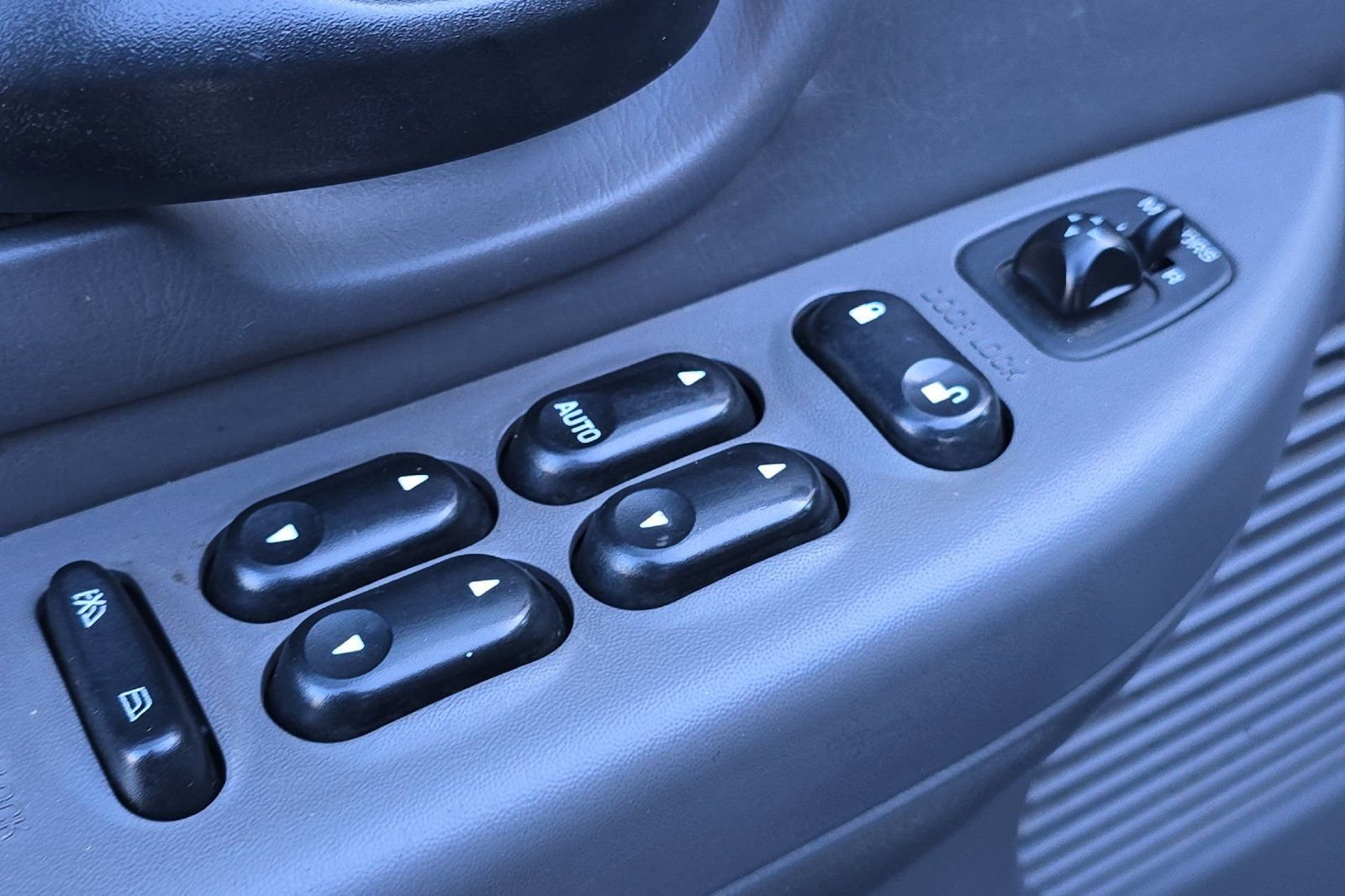 Used 2003 Ford F150 XLT AWD/4WD image 12