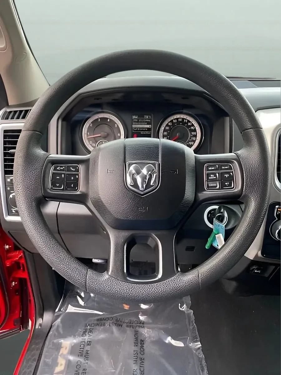 Used 2020 RAM 1500 Classic SLT RWD image 9