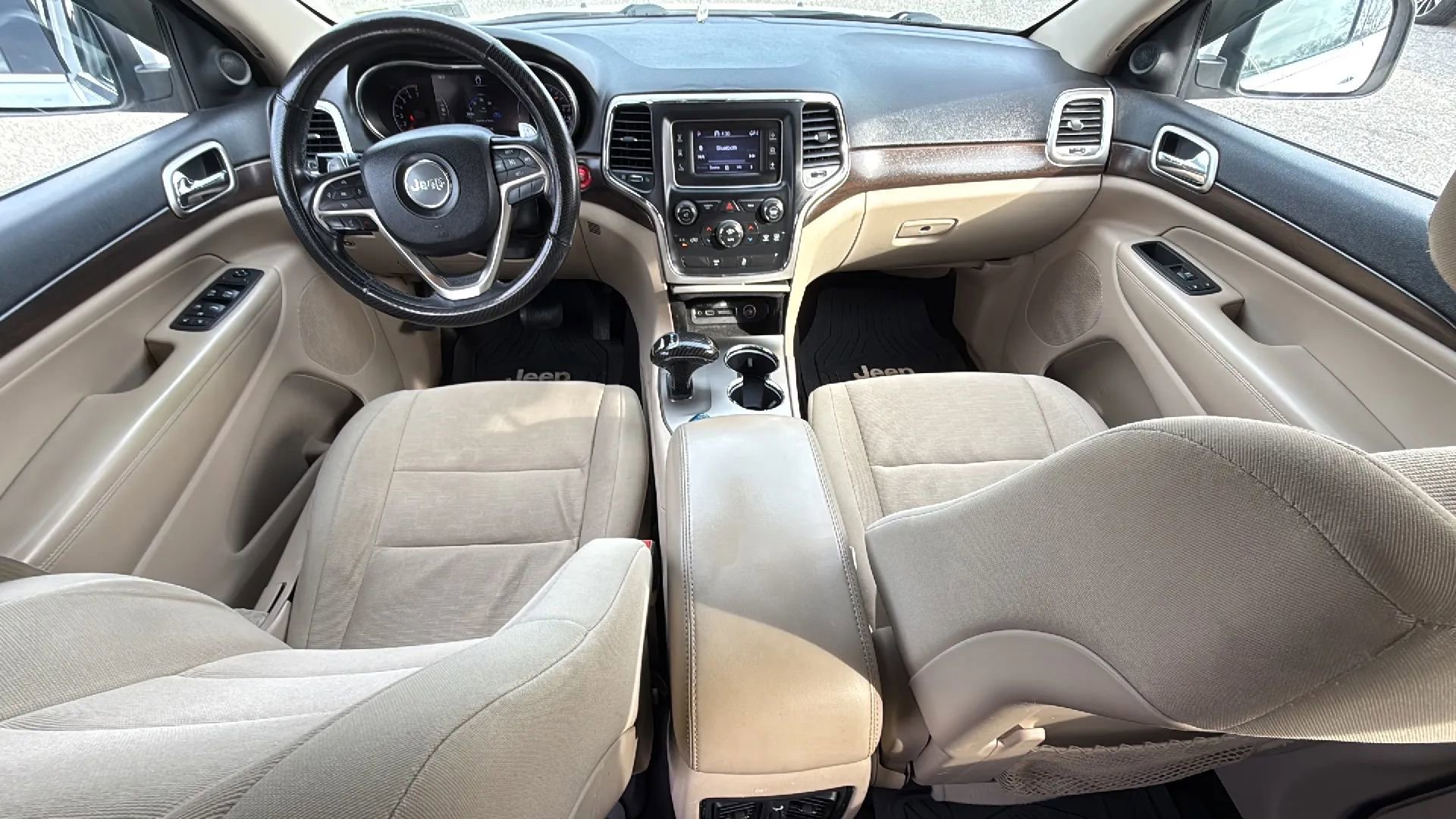 Used 2014 Jeep Grand Cherokee Laredo w/ Quick Order Package 23E AWD/4WD image 29