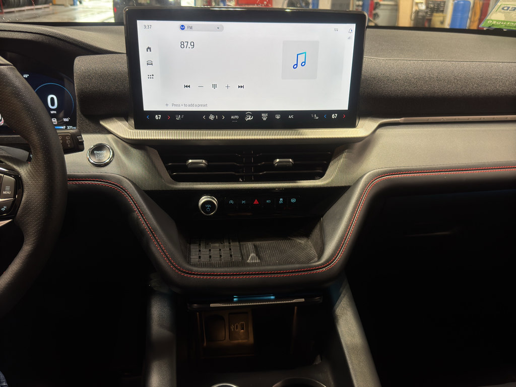 Used 2025 Ford Explorer ST image 29