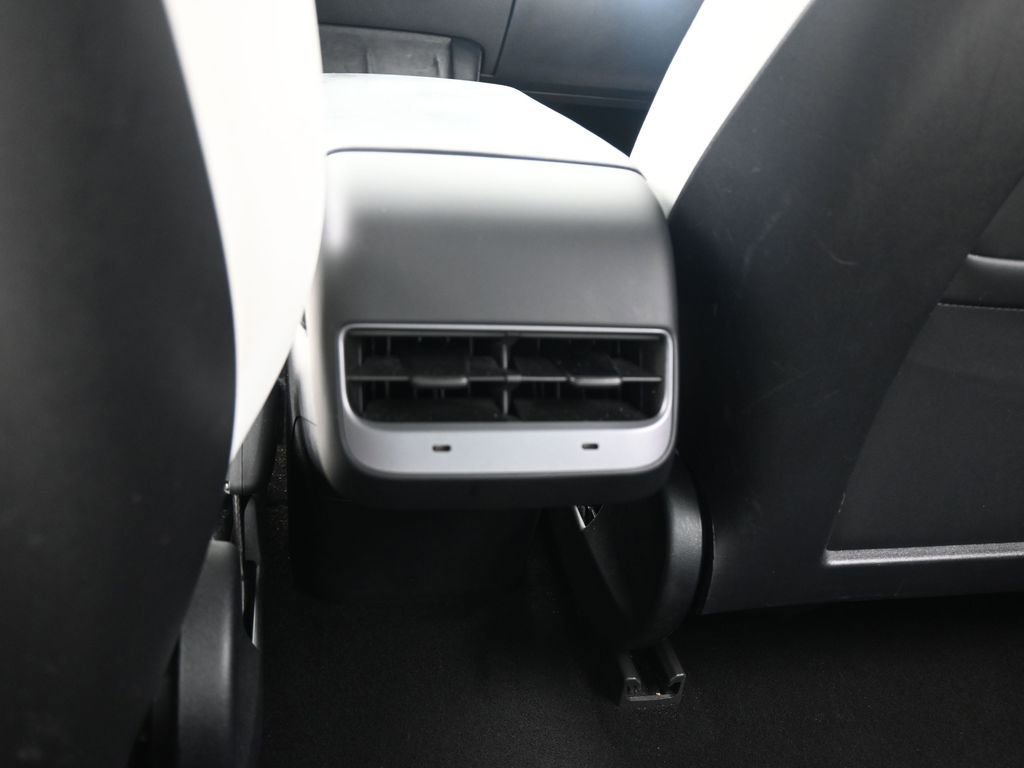 Used 2022 Tesla Model 3 image 30