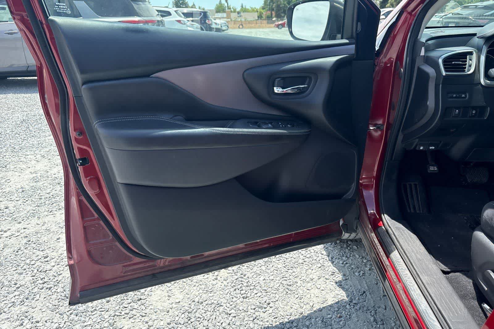 Used 2021 Nissan Murano SV FWD image 15