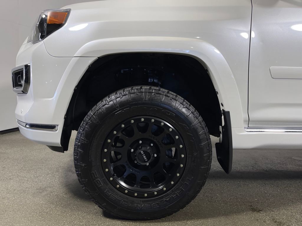 Used 2023 Toyota 4Runner Limited image 11