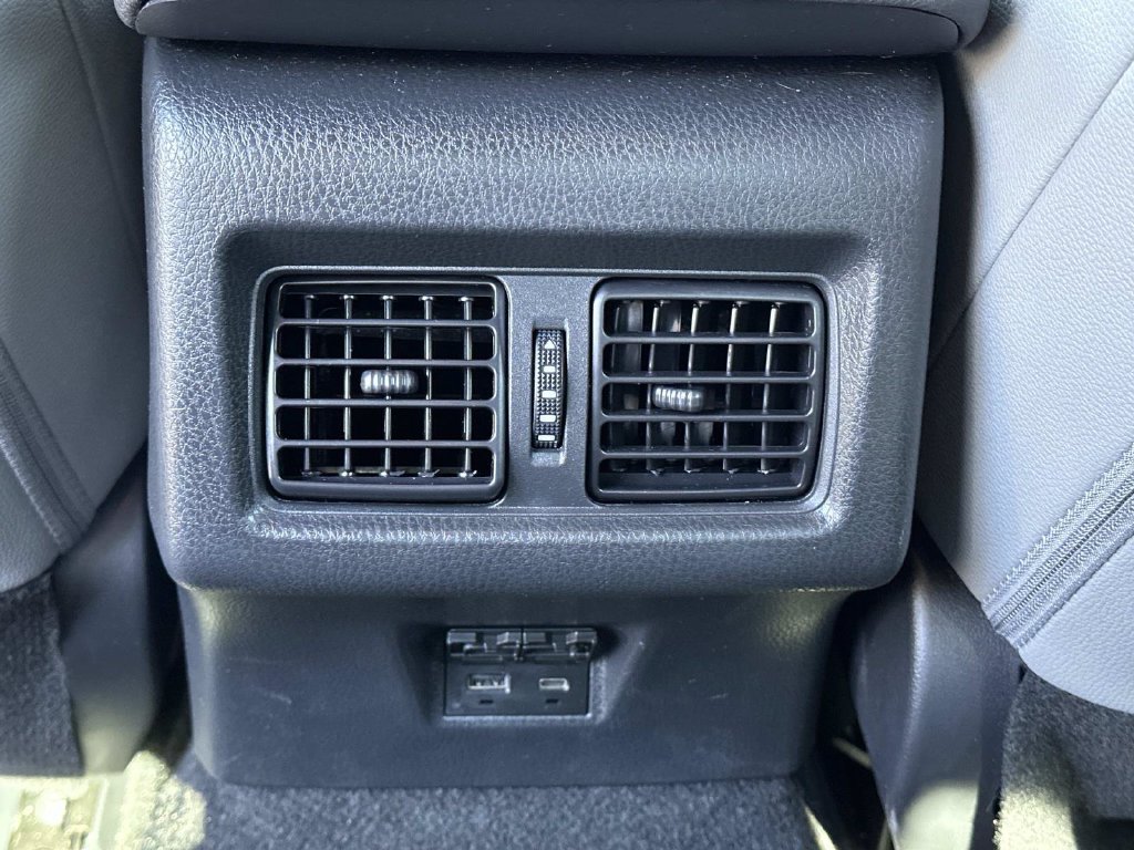 Used 2026 Toyota Camry SE FWD image 17