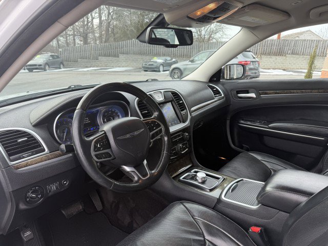 Used 2019 Chrysler 300 Limited image 5
