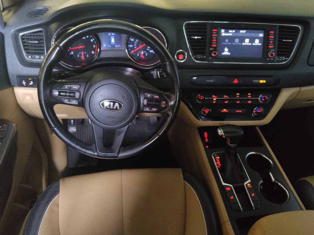 Used 2019 Kia Sedona EX image 22