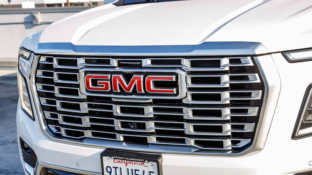 Used 2025 GMC Yukon XL Denali image 6