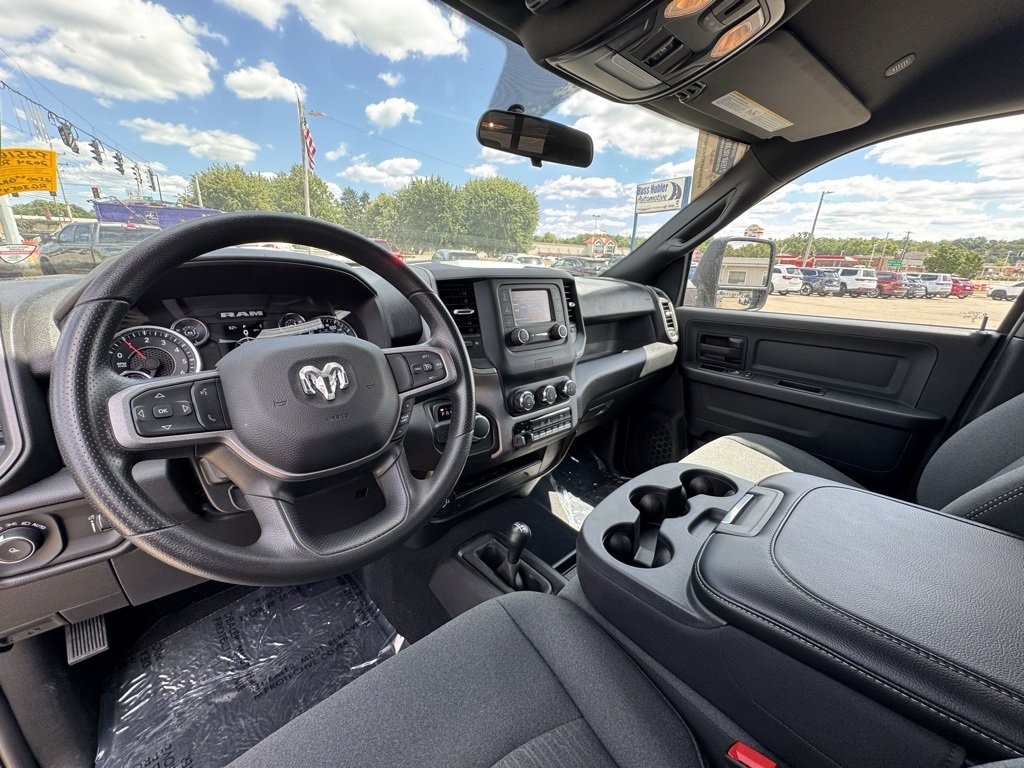 Used 2024 RAM 2500 Tradesman w/ Chrome Appearance Group image 20