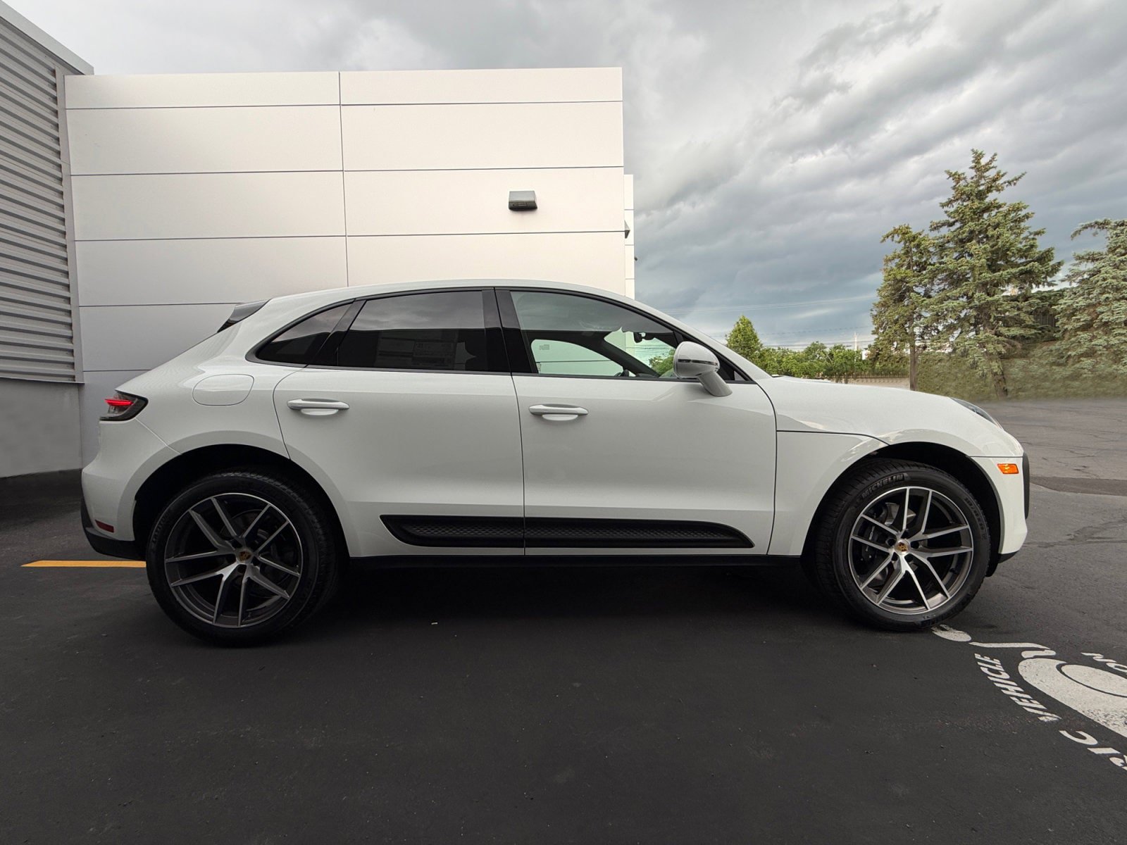 New 2026 Porsche Macan AWD/4WD image 9