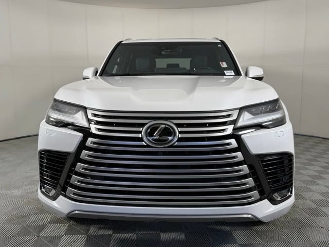 Used 2022 Lexus LX 600 4WD w/ Luxury Package image 13