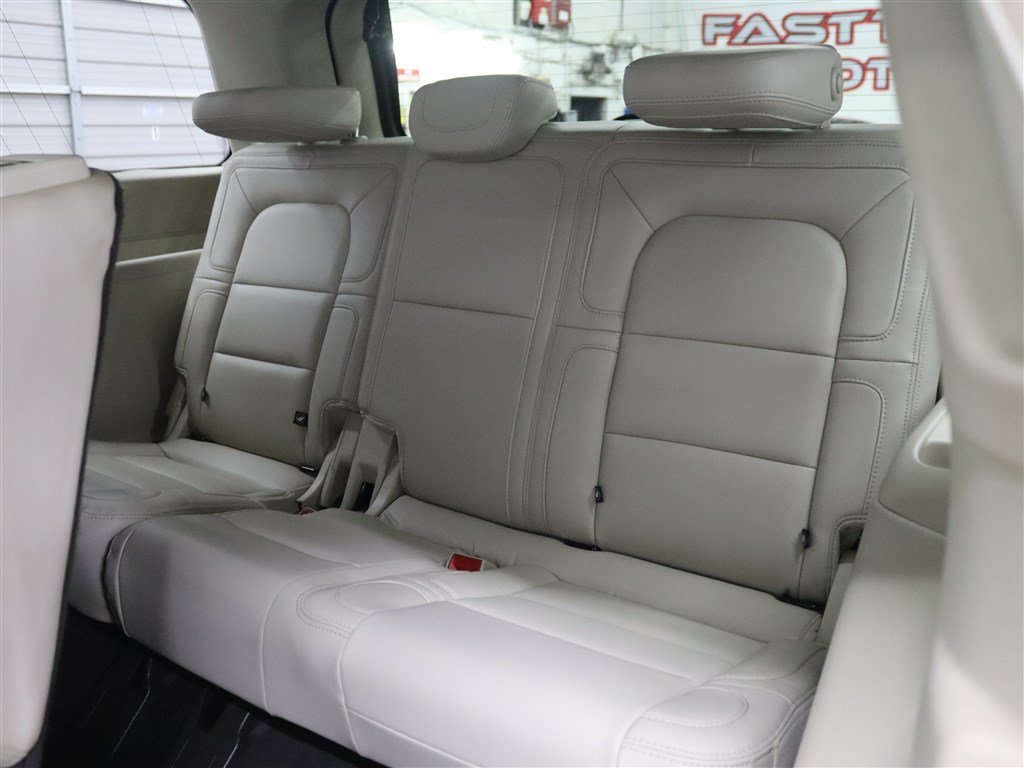 Used 2020 Lincoln Navigator Reserve w/ Equipment Group 201A Reserve AWD/4WD image 19