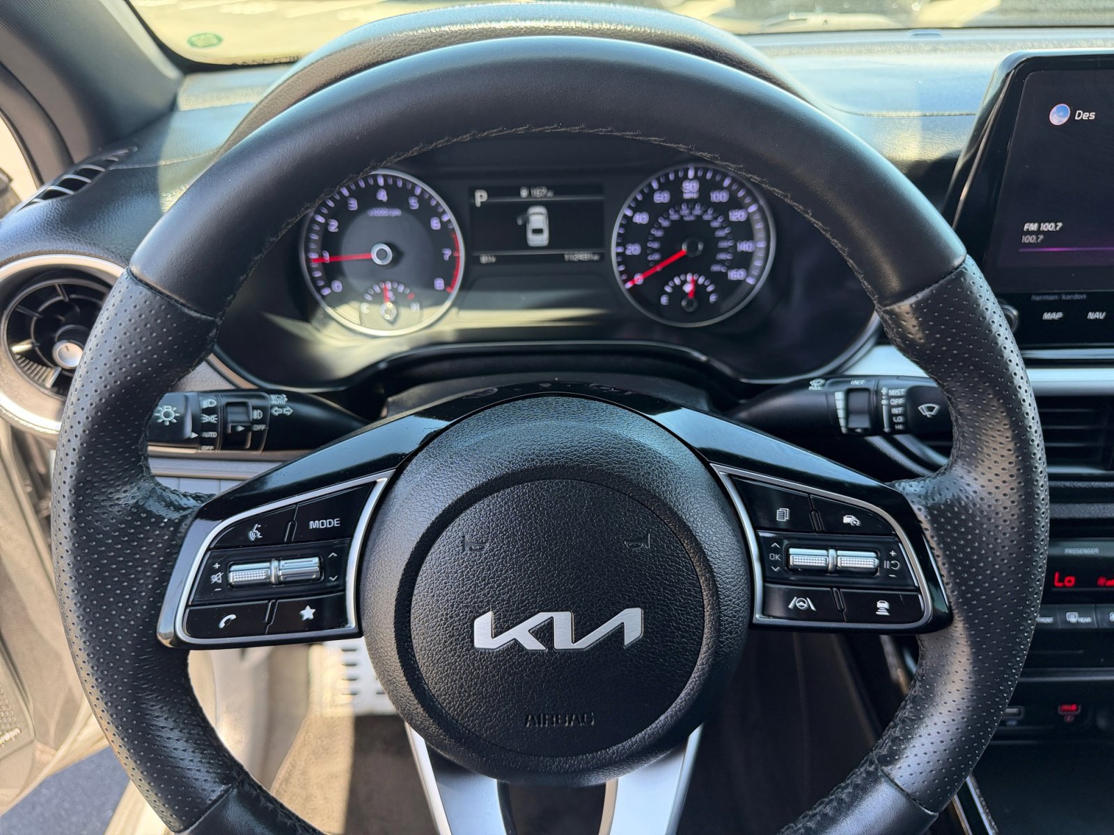 Used 2022 Kia Forte GT-Line w/ GT-Line Premium Package image 9