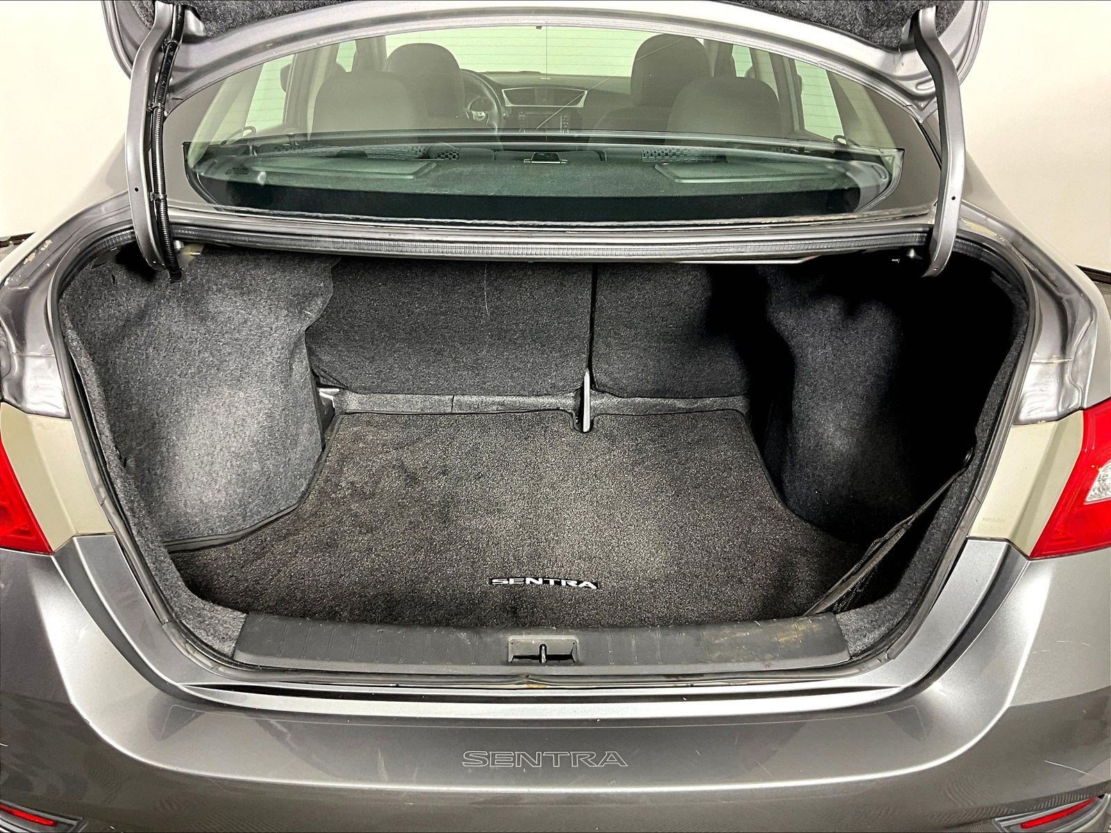 Used 2017 Nissan Sentra SR w/ Driver's Assist Package FWD image 35