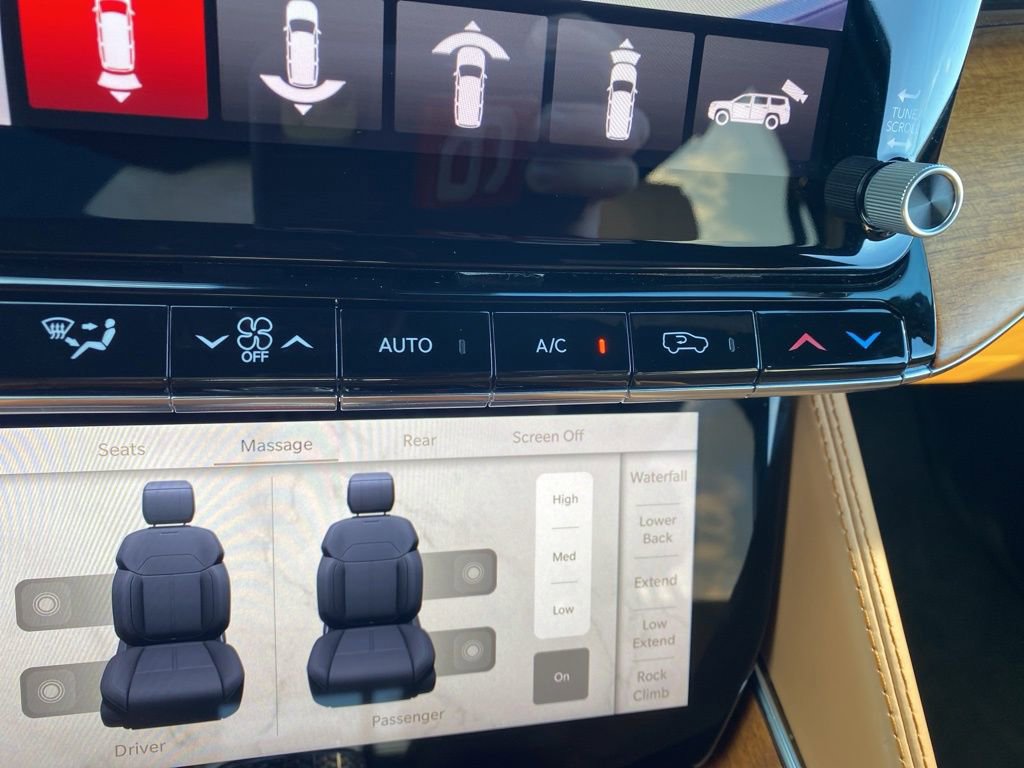 Used 2022 Jeep Grand Wagoneer Series III image 29