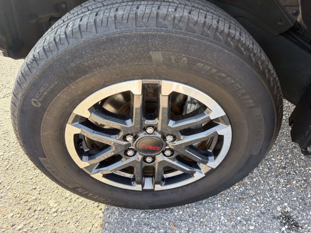 Used 2025 Toyota Tacoma TRD Sport AWD/4WD image 28