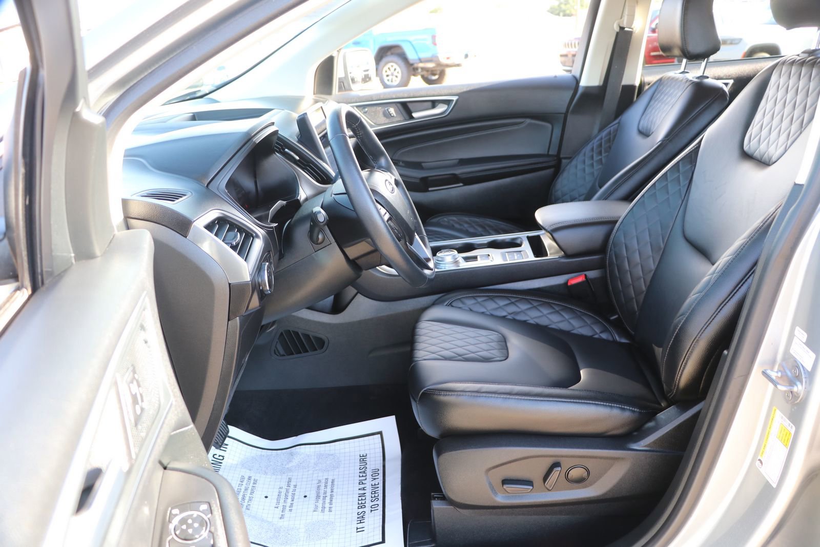 Used 2024 Ford Edge Titanium image 13