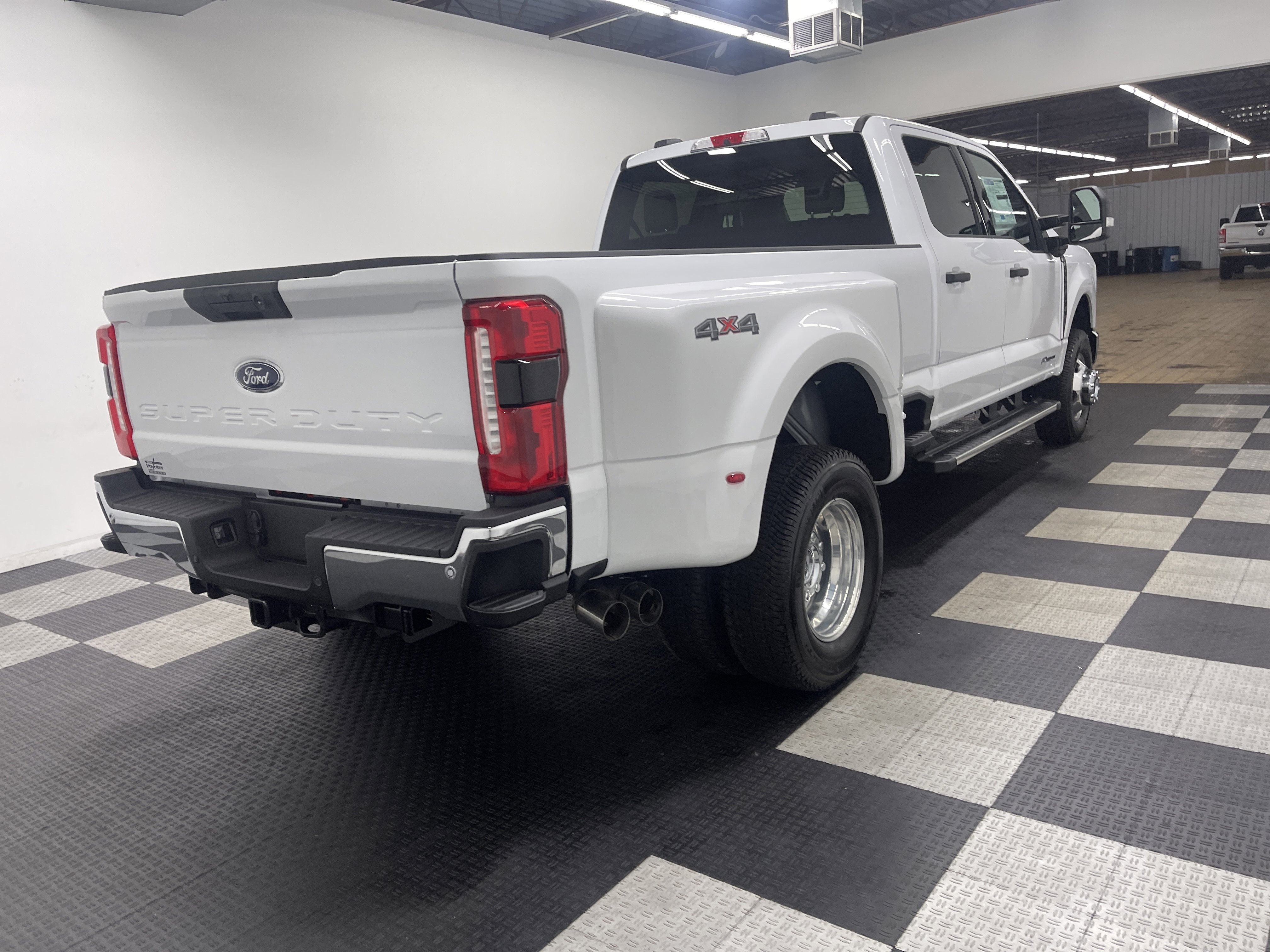 New 2026 Ford F350 XLT w/ 360-Degree Camera Package image 4