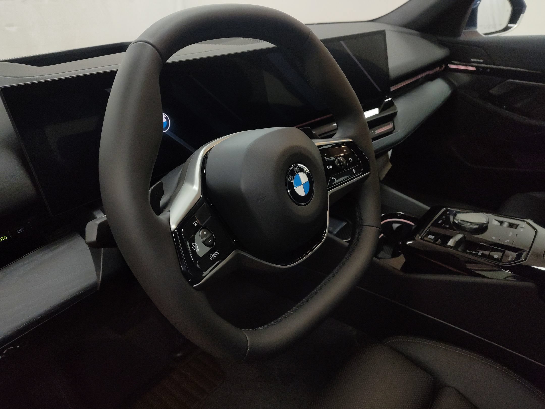 Used 2026 BMW 530i xDrive AWD/4WD image 10