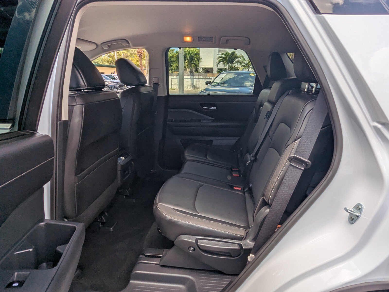 Certified 2025 Nissan Pathfinder SL FWD image 10