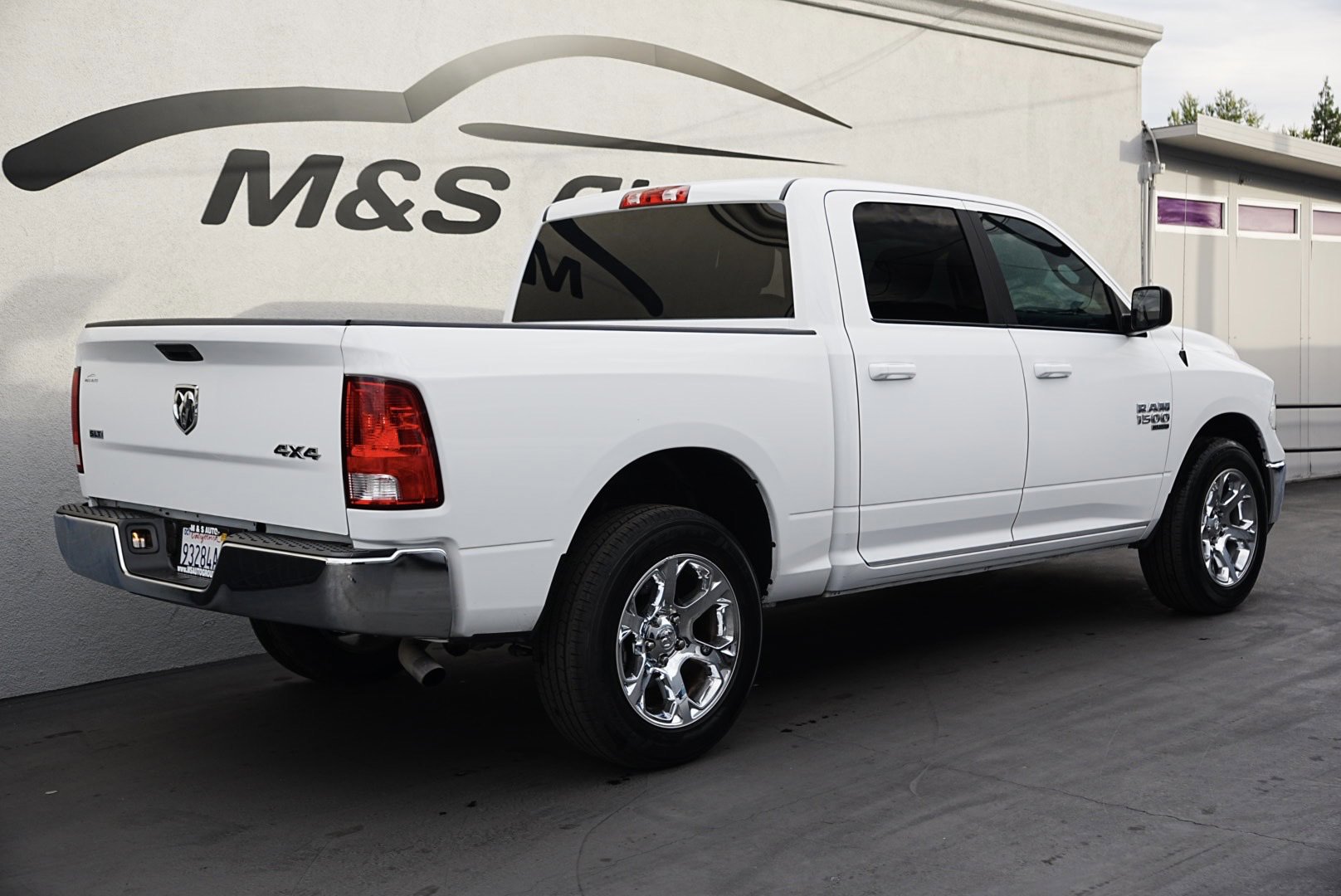 Used 2021 RAM 1500 Classic SLT image 4