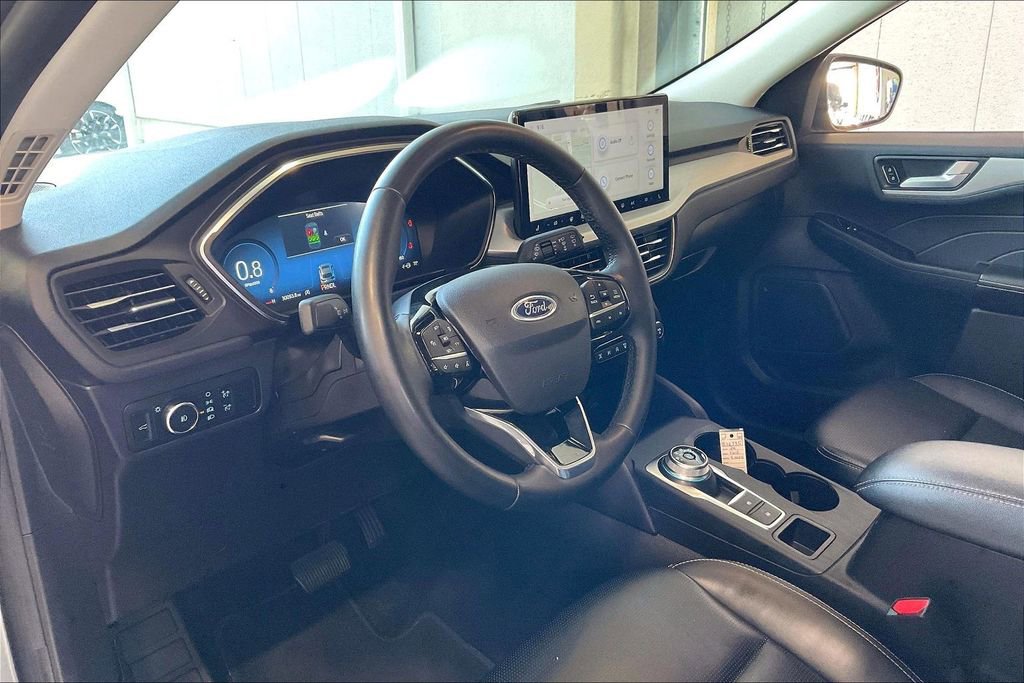 Used 2024 Ford Escape Platinum AWD/4WD image 4