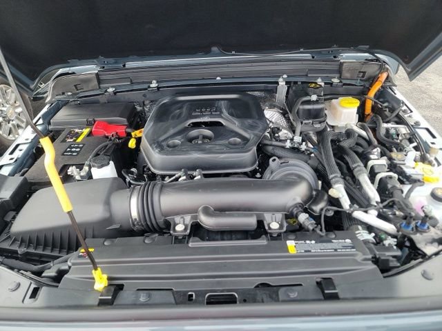 Used 2025 Jeep Wrangler Sahara 4xe image 19