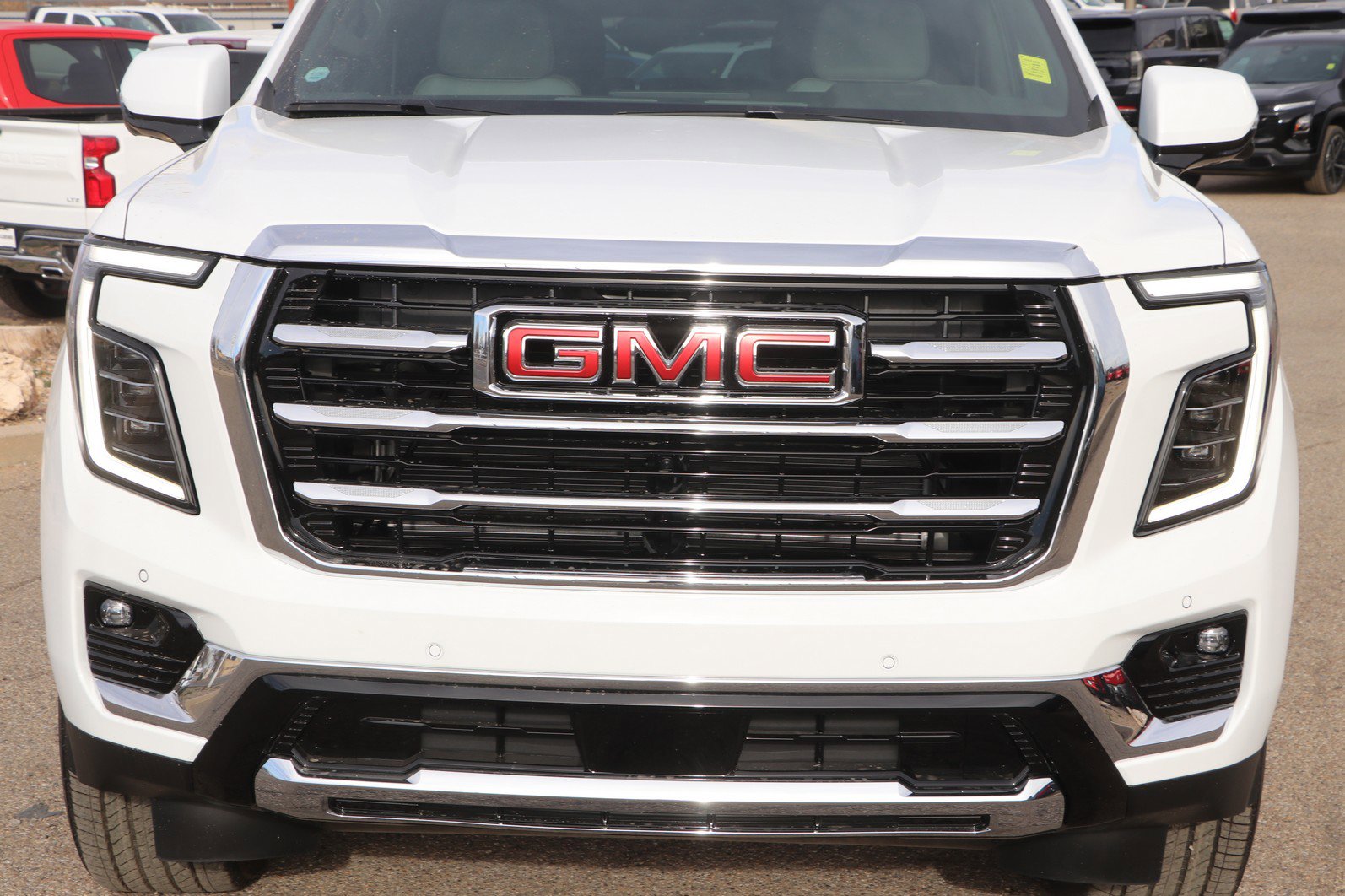 New 2026 GMC Yukon XL Elevation image 2