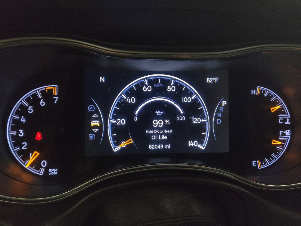 Used 2022 Jeep Grand Cherokee Laredo E RWD image 23