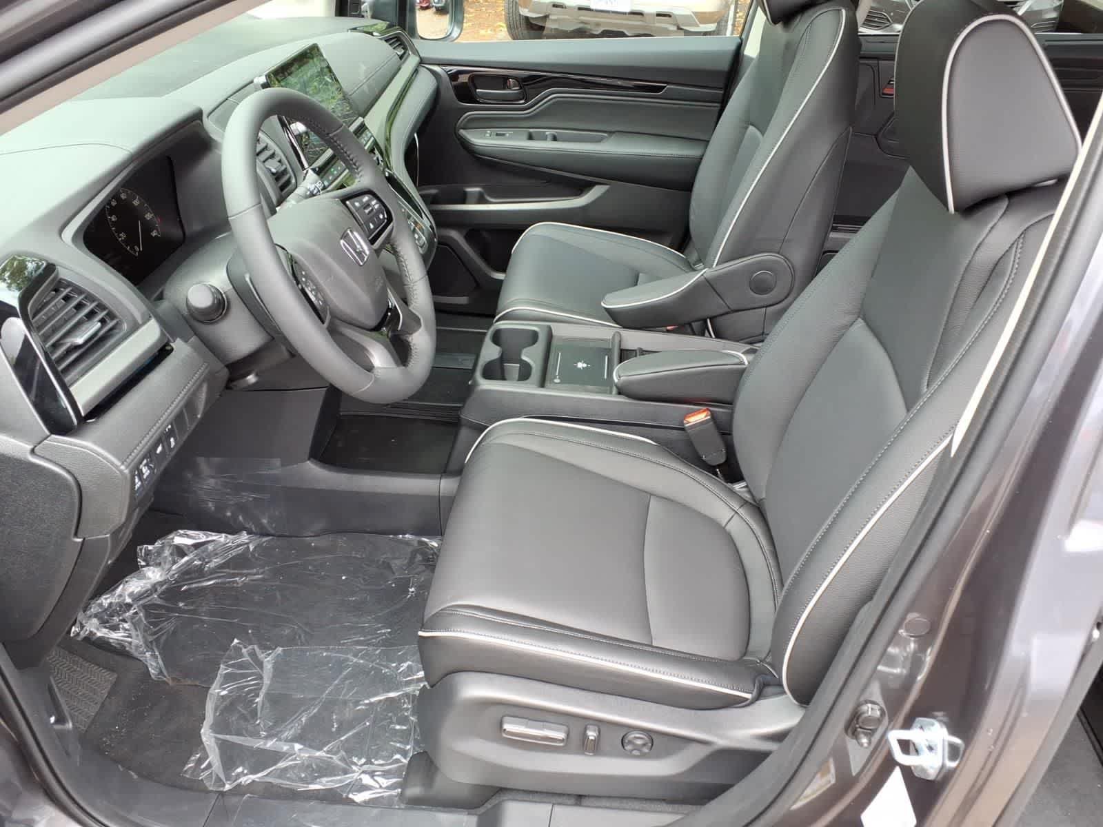 New 2026 Honda Odyssey Touring image 13