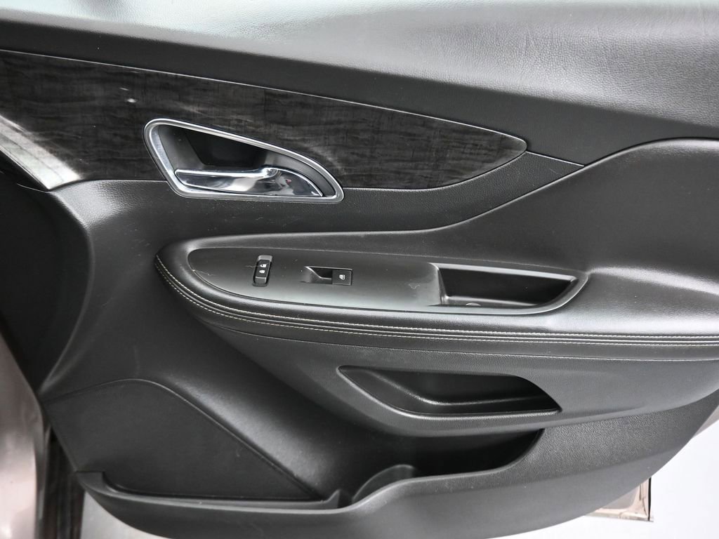 Used 2015 Buick Encore FWD image 38