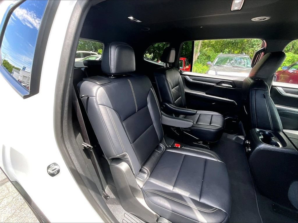 Used 2026 GMC Acadia Elevation w/ Elevation Premium Package AWD/4WD image 15