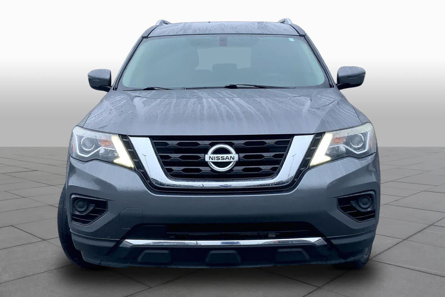 Used 2017 Nissan Pathfinder S FWD image 4