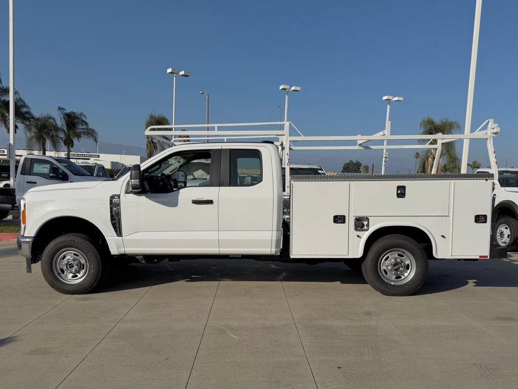 New 2023 Ford F250 XL w/ XL Chrome Package AWD/4WD image 9